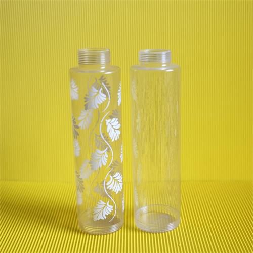 塑料瓶能够在外形和容量上满足不同产品的需求.